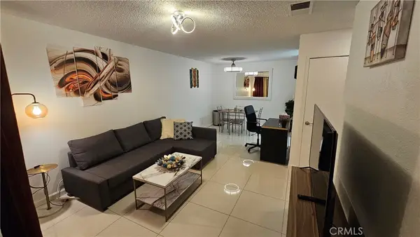 2857 N Los Felices #110, Palm Springs, CA 92262