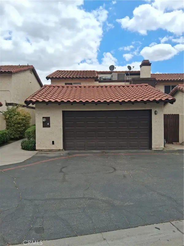 1077 Santo Antonio Drive #4, Colton, CA 92324