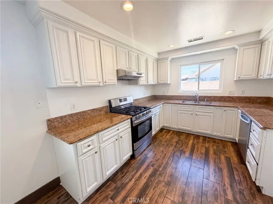 922 W Craig, Rialto, CA 92377 - #2