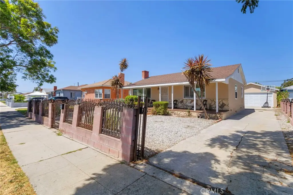 11907 Orchard Avenue, Los Angeles, CA 90044 - #1