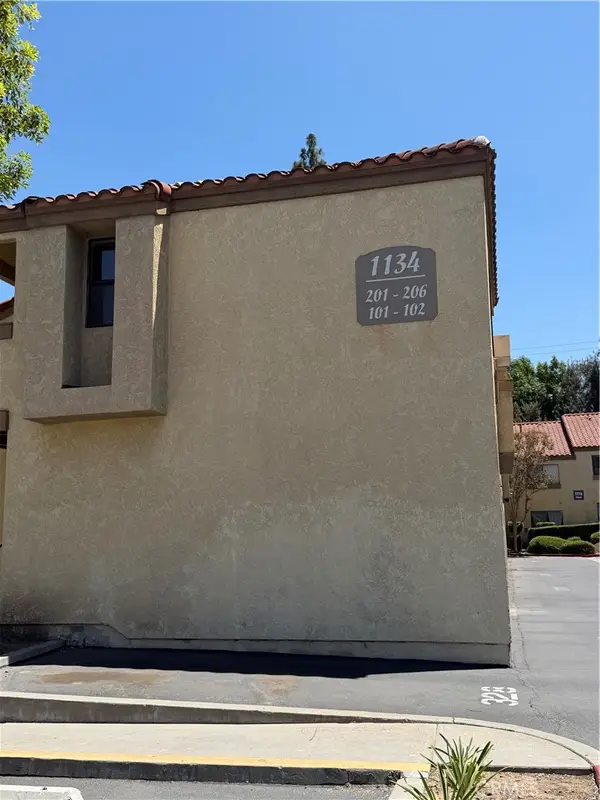 1134 W Blaine, Riverside, CA 92507