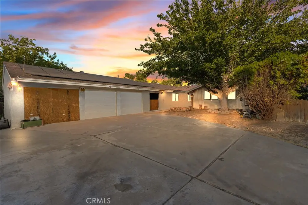 16092 Lakewood Place, Victorville, CA 92395 - #1
