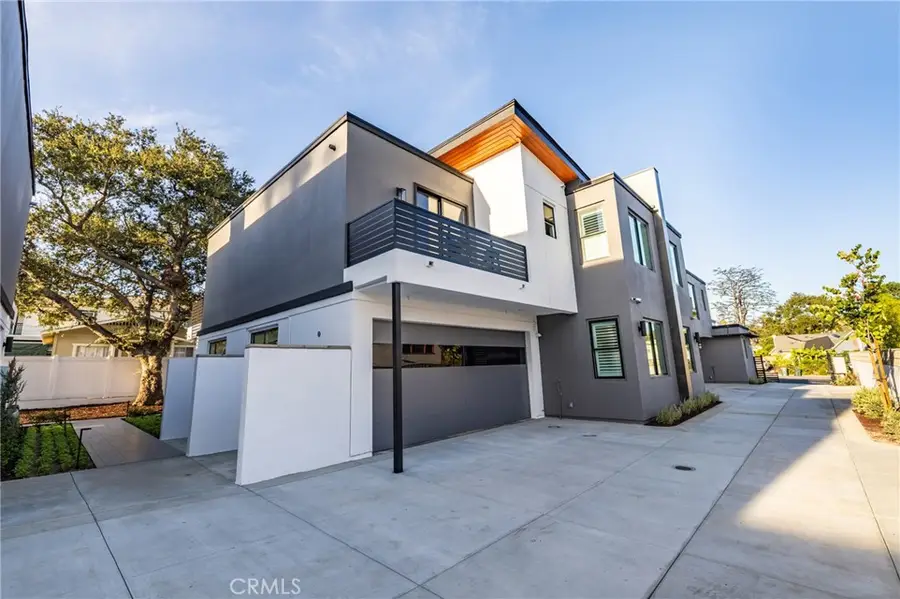 1649 N Lake Avenue #2, Pasadena, CA 91104 - #2