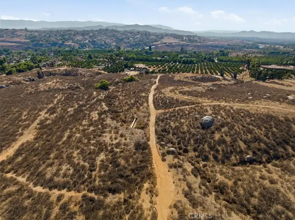 102 Sorrento Hills, Riverside, CA 92504