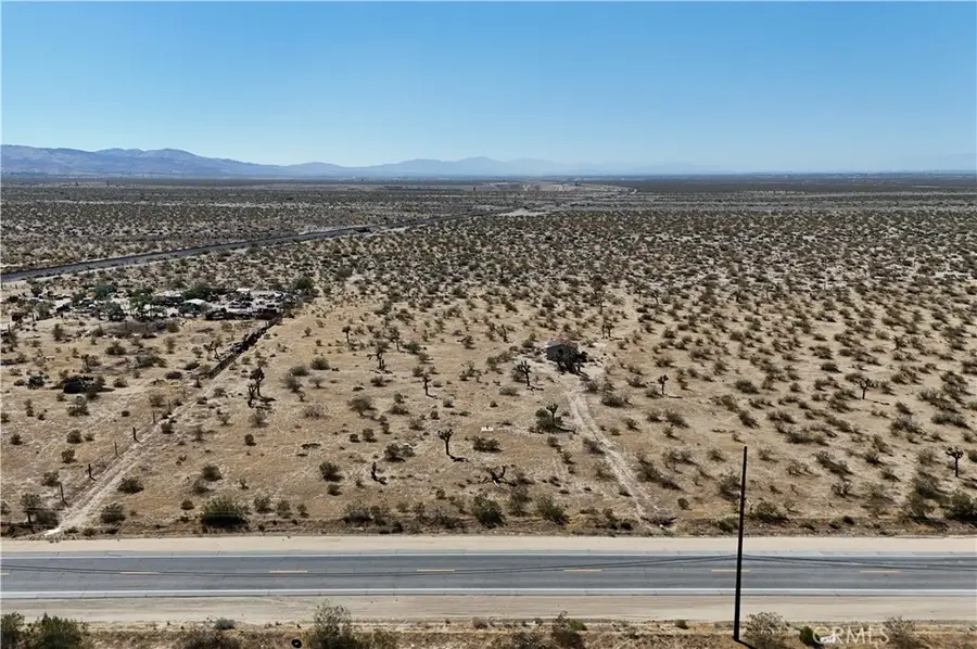 35805 165th Street E, Llano, CA 93544 - #3