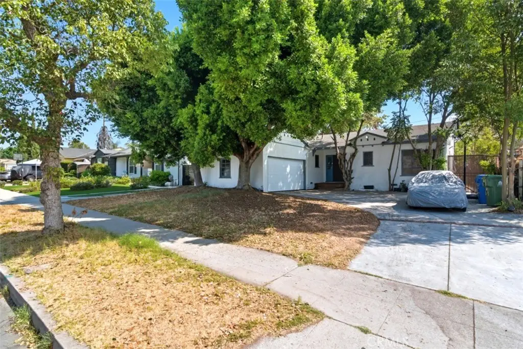 10022 Burnet, San Fernando, CA 91345 - #1