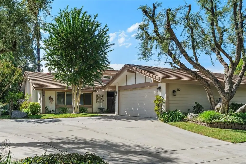 610 Via Zapata, Riverside, CA 92507 - #1