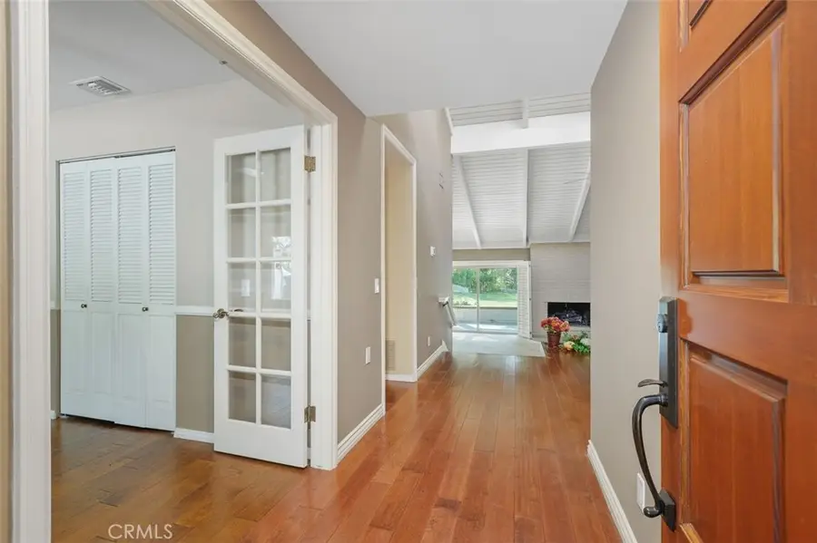 610 Via Zapata, Riverside, CA 92507 - #3