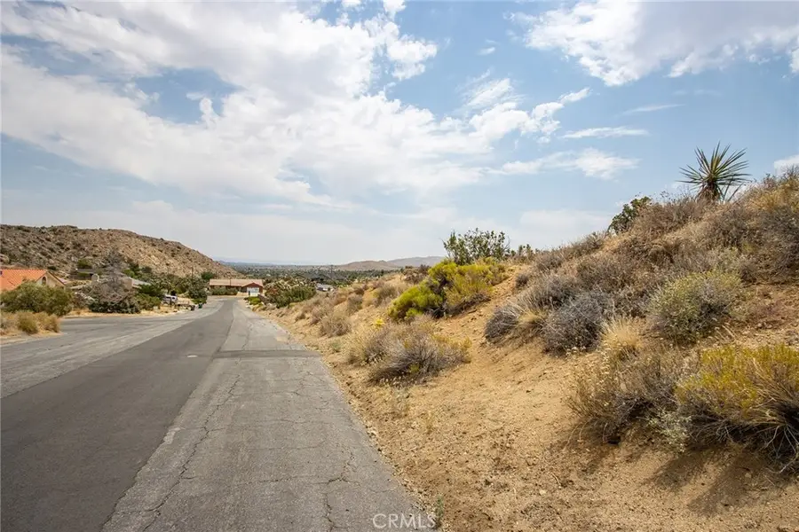 55705 Free Gold Drive, Yucca Valley, CA 92284 - Image #2