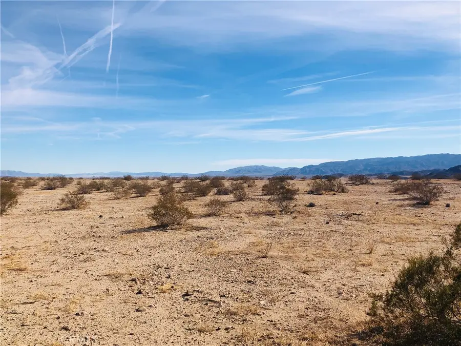 46 Desert Lily Street, Joshua Tree, CA 92252 - Image #3
