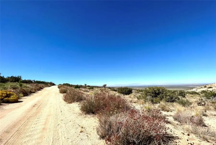 0 Avenue Y-8, Llano, CA 93544 - #2