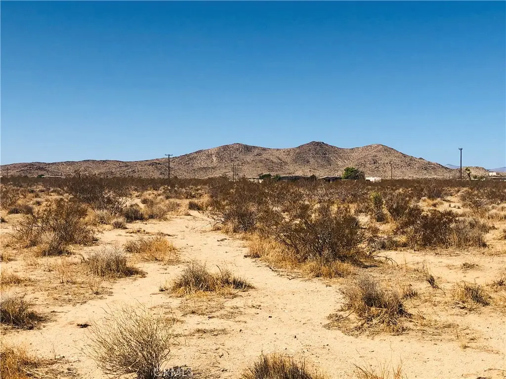 2 Napa Way, Landers, CA 92285 - #1