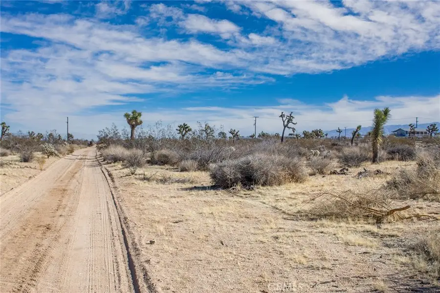 59525 La Crescenta Drive, Yucca Valley, CA 92284 - Image #2