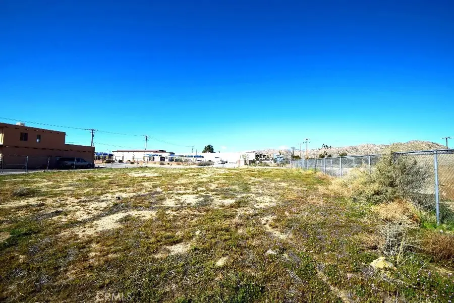 7243 Mohawk Trail, Yucca Valley, CA 92284 - Image #2