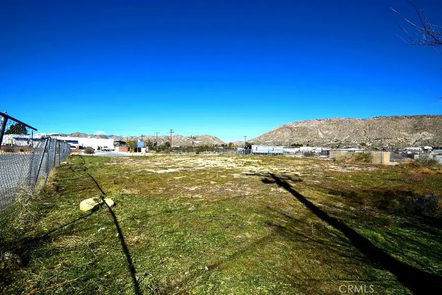 7243 Mohawk Trail, Yucca Valley, CA 92284 - Image #3