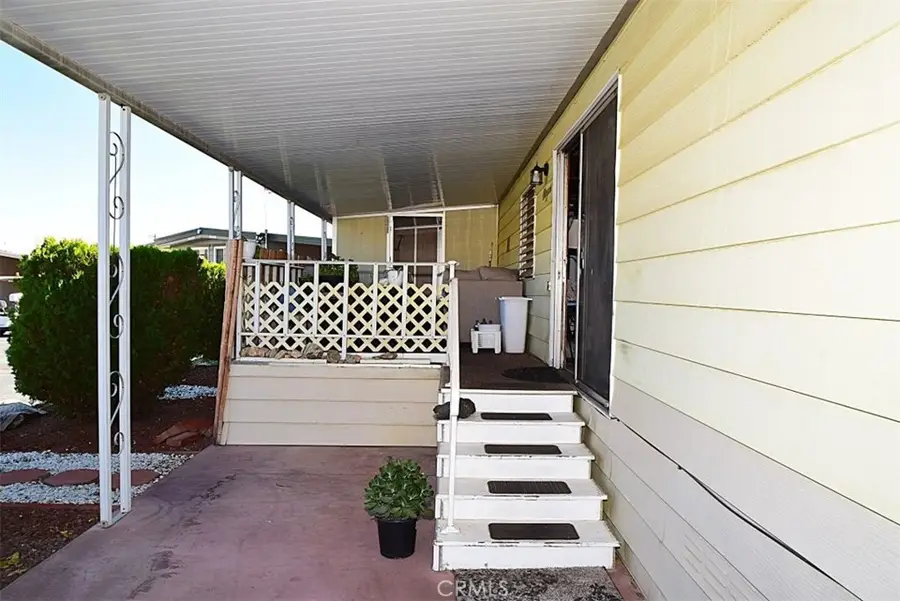 56254 29 Palms Highway #100, Yucca Valley, CA 92284 - #3