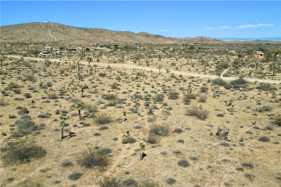 2814 Yucca Mesa, Yucca Valley, CA 92284 - Image #2