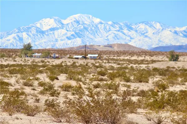 6 Topaz Avenue, 29 Palms, CA 92277