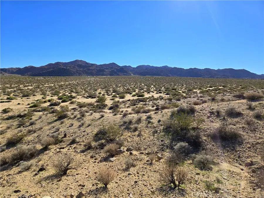 6200 Lee Drive, Twentynine Palms Yucca Valley, CA 92277 - #2