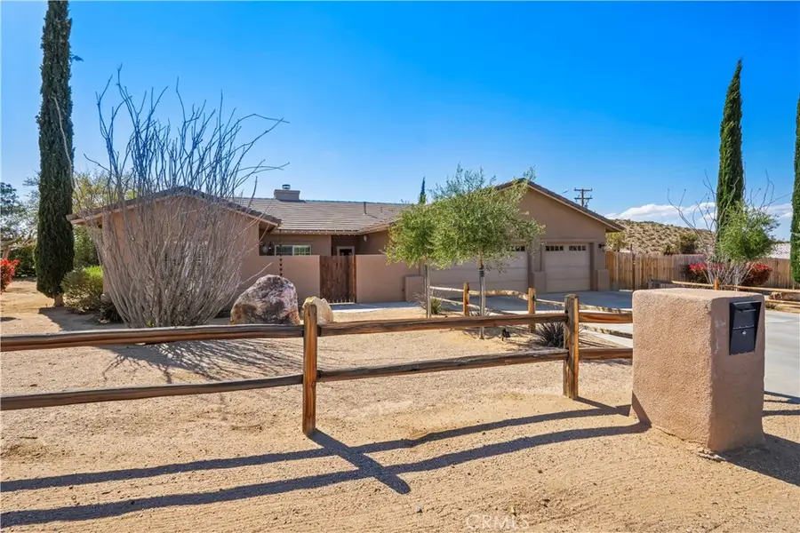 8148 Emerson Avenue, Yucca Valley, CA 92284 - #2