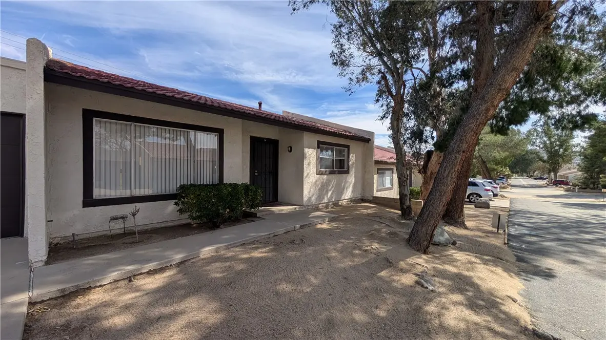 Unit 6 Buena Vista Drive, Yucca Valley, CA 92284 - #1
