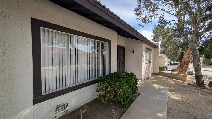 Unit 6 Buena Vista Drive, Yucca Valley, CA 92284 - #2