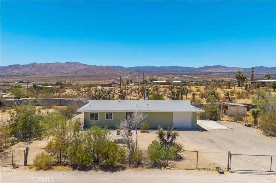 59125 Douglas Lane, Yucca Valley, CA 92284 - #2
