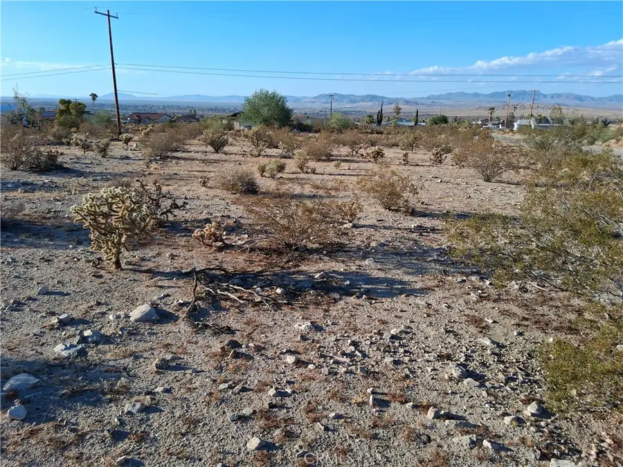 111 Morning Dr., Twentynine Palms, CA 92277 - #2