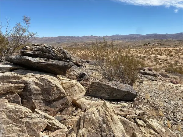 3025 Flamingo Avenue, Joshua Tree, CA 92252