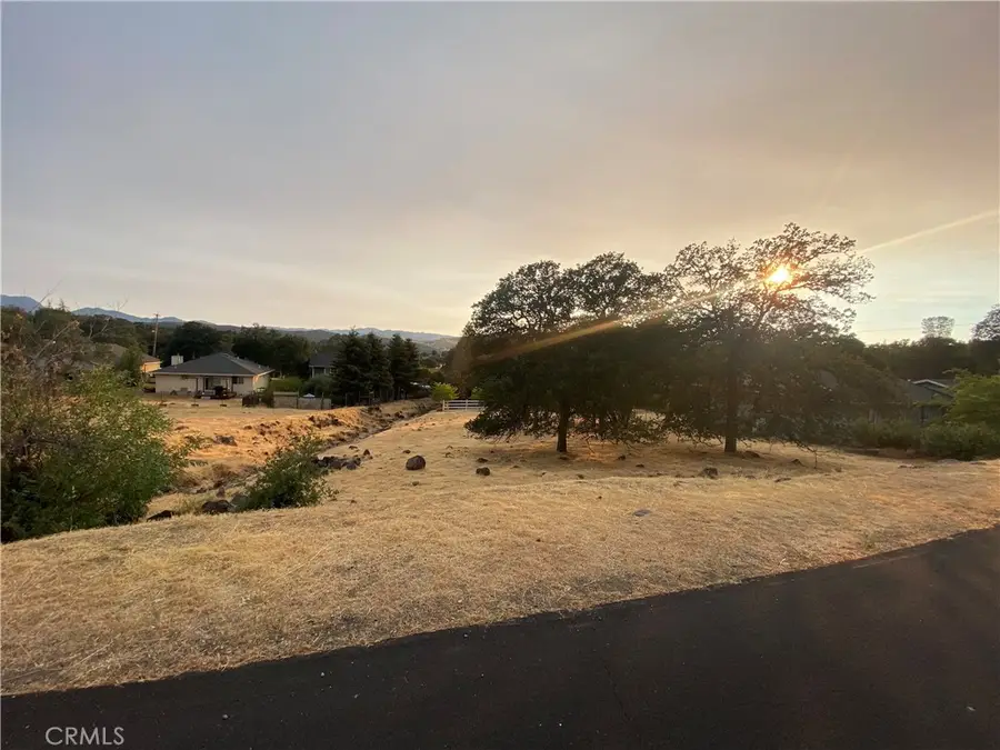 18765 Oak Grove Road, Hidden Valley Lake, CA 95467 - #2