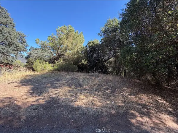 12409 Lakeview Dr, Clearlake Oaks, CA 95423