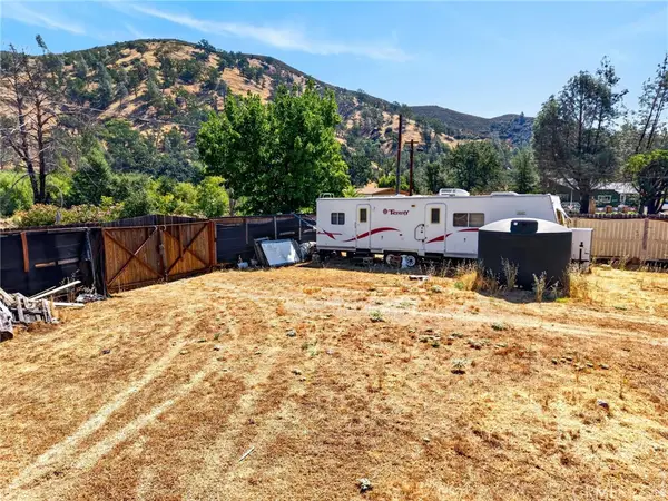 3865 Spring Valley, Clearlake Oaks, CA 95423
