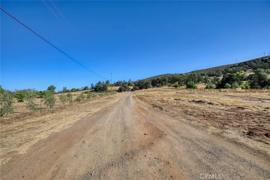16010 Davis Ave, Clearlake, CA 95422 - #3