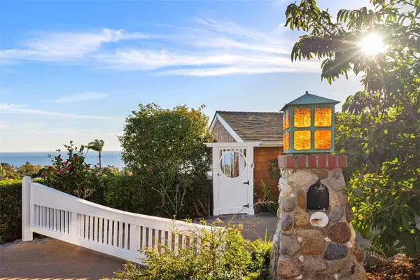 2 N Vista De La Luna, Laguna Beach, CA 92651