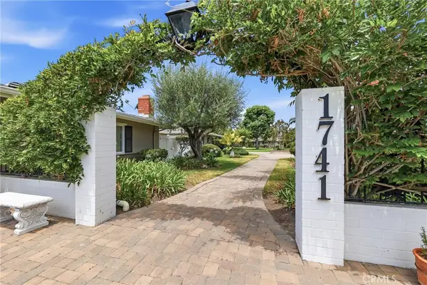 1741 Tustin Avenue #12C, Costa Mesa, CA 92627