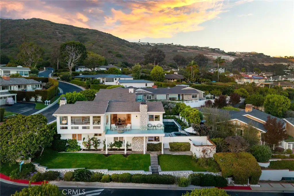 1 1/2 Vista Del Sol, Laguna Beach, CA 92651 - #1