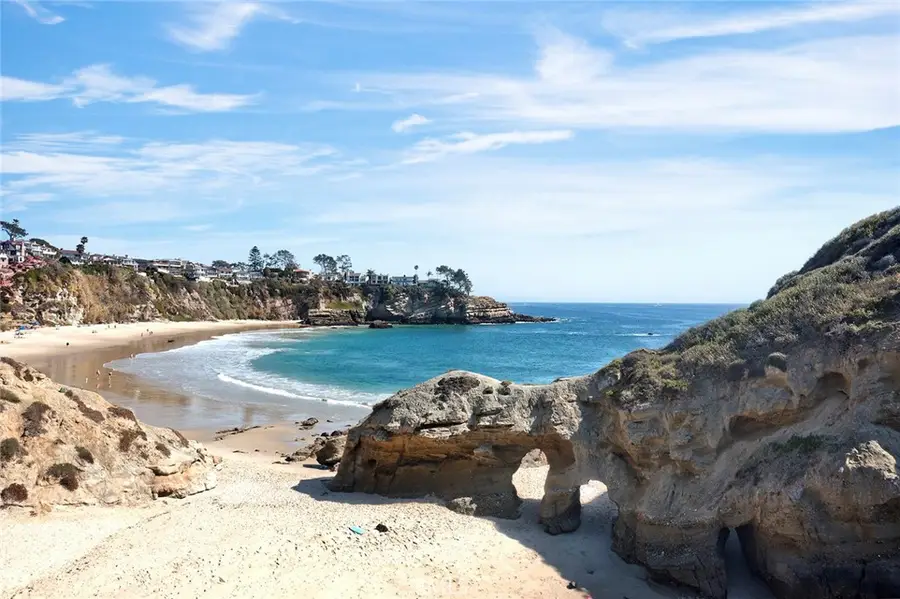 1 1/2 Vista Del Sol, Laguna Beach, CA 92651 - #3