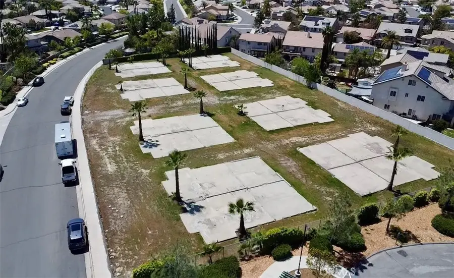 39565 Torrey Pines Road, Murrieta, CA 92563 - Image #2