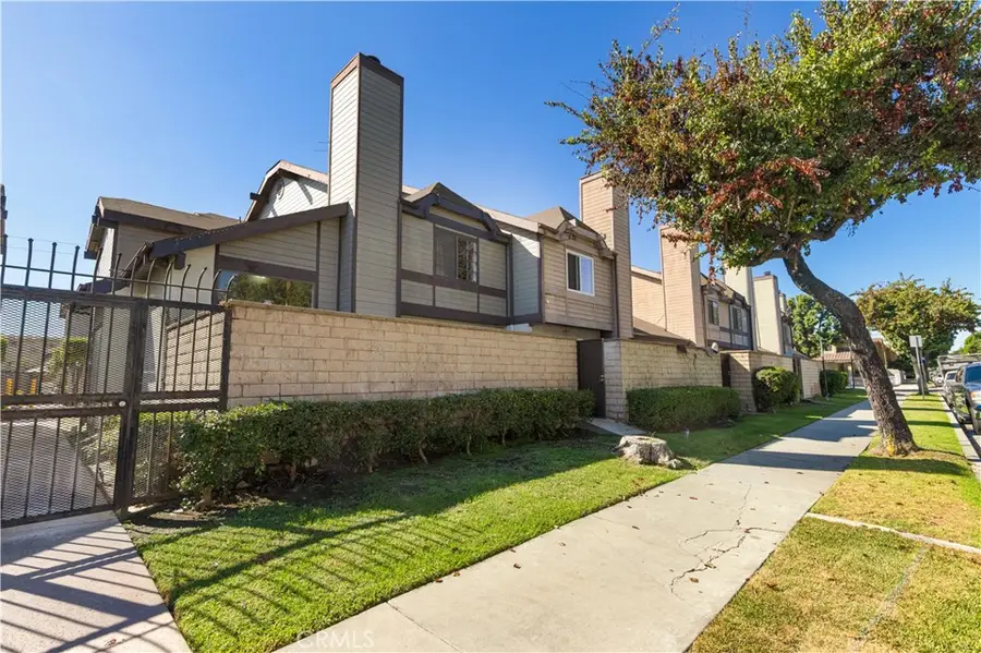 6000 Arbutus Avenue #F, Huntington Park, CA 90255 - Image #2