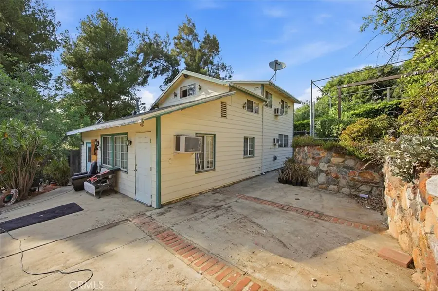 10064 Sunland Boulevard, Sunland, CA 91040 - #2
