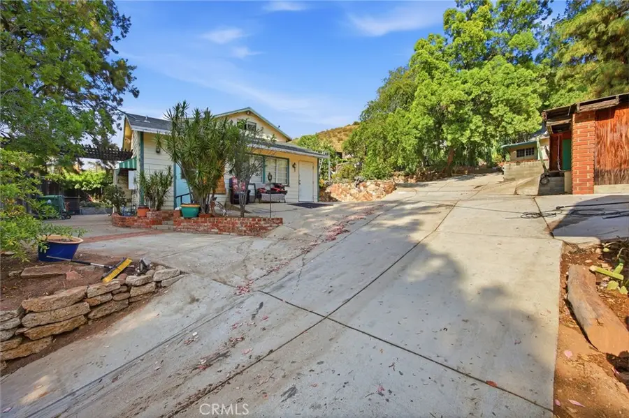 10064 Sunland Boulevard, Sunland, CA 91040 - #3