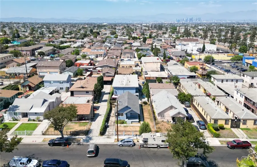 1035 W 107th, Los Angeles, CA 90044 - #2