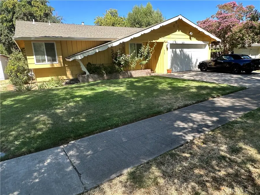 525 E 27th Street, Merced, CA 95340 - Image #3