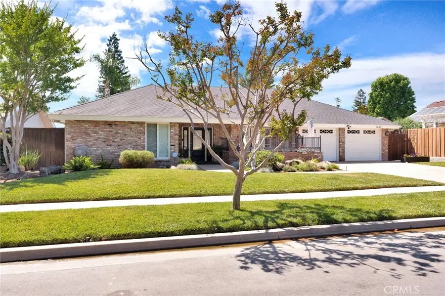 7495 N Flora Avenue, Fresno, CA 93720 - #2