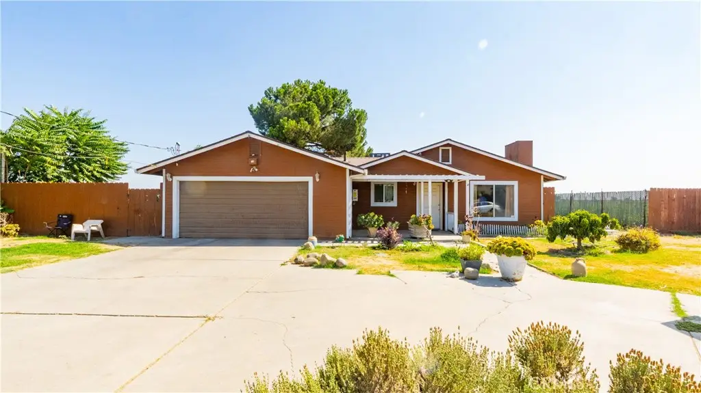 822 E Glenwood, Turlock, CA 95380 - #1