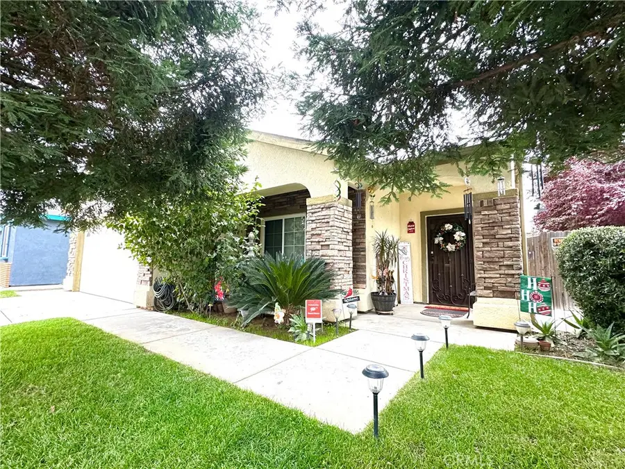 1085 Saunders, Madera, CA 93637 - Image #2