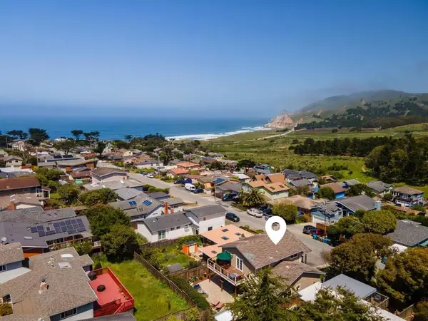 468 4th Street, Montara, CA 94037
