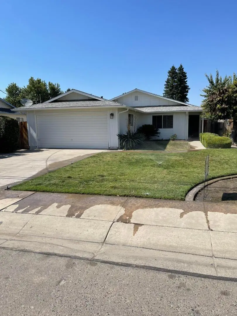4438 W Feemster Avenue, Visalia, CA 93277 - Image #1