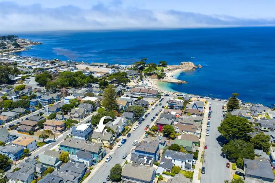 132 Forest Avenue, Pacific Grove, CA 93950 - #2