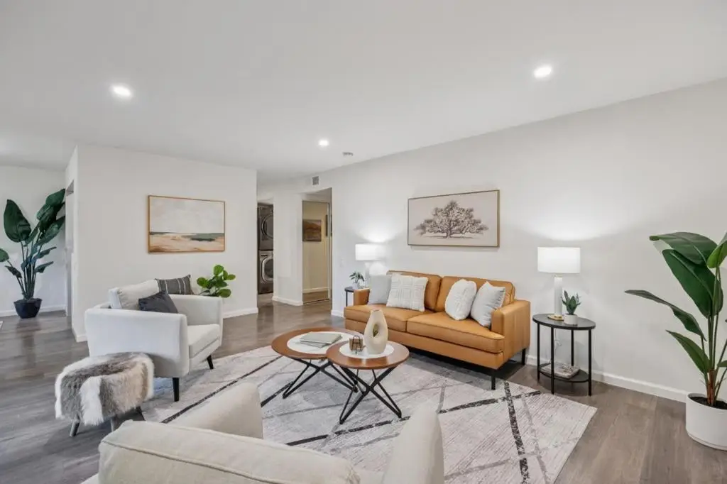 3350 La Mesa Drive #4, San Carlos, CA 94070 - Image #1